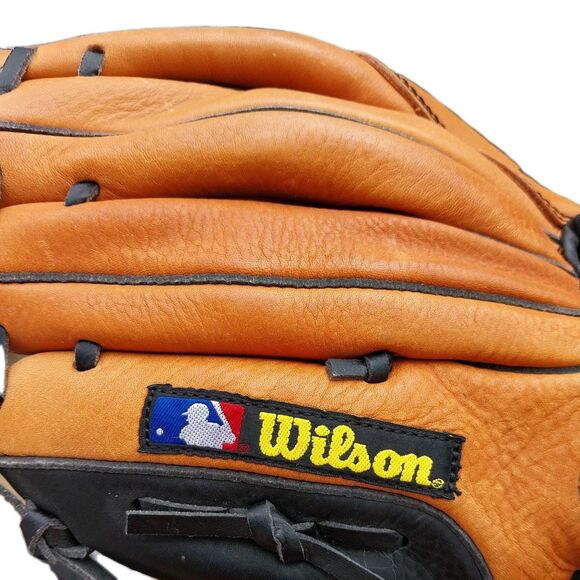 Wilson Pro 500 11" A0500 P11 Dual Hinge Leather Baseball Glove Lightly Used - Picture 6 of 9